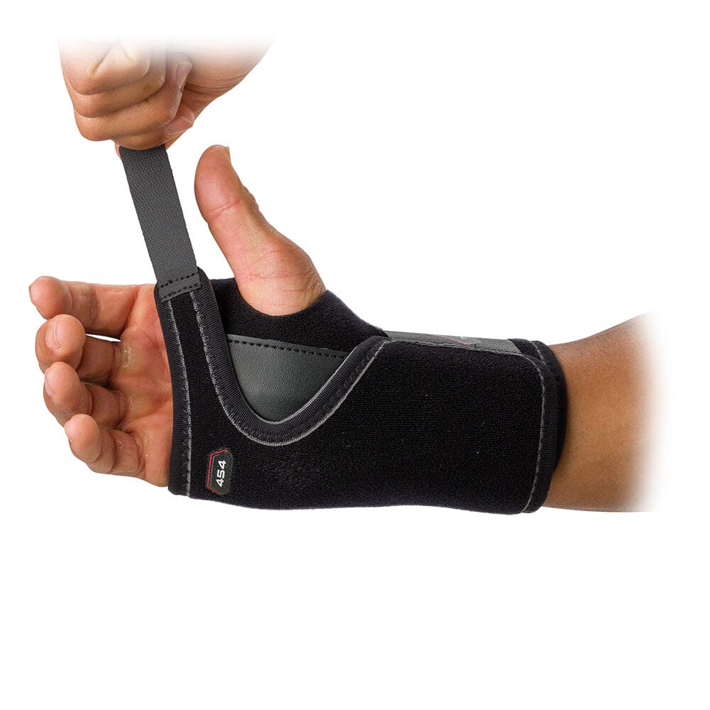 ADJUSTABLE WRIST BRACE